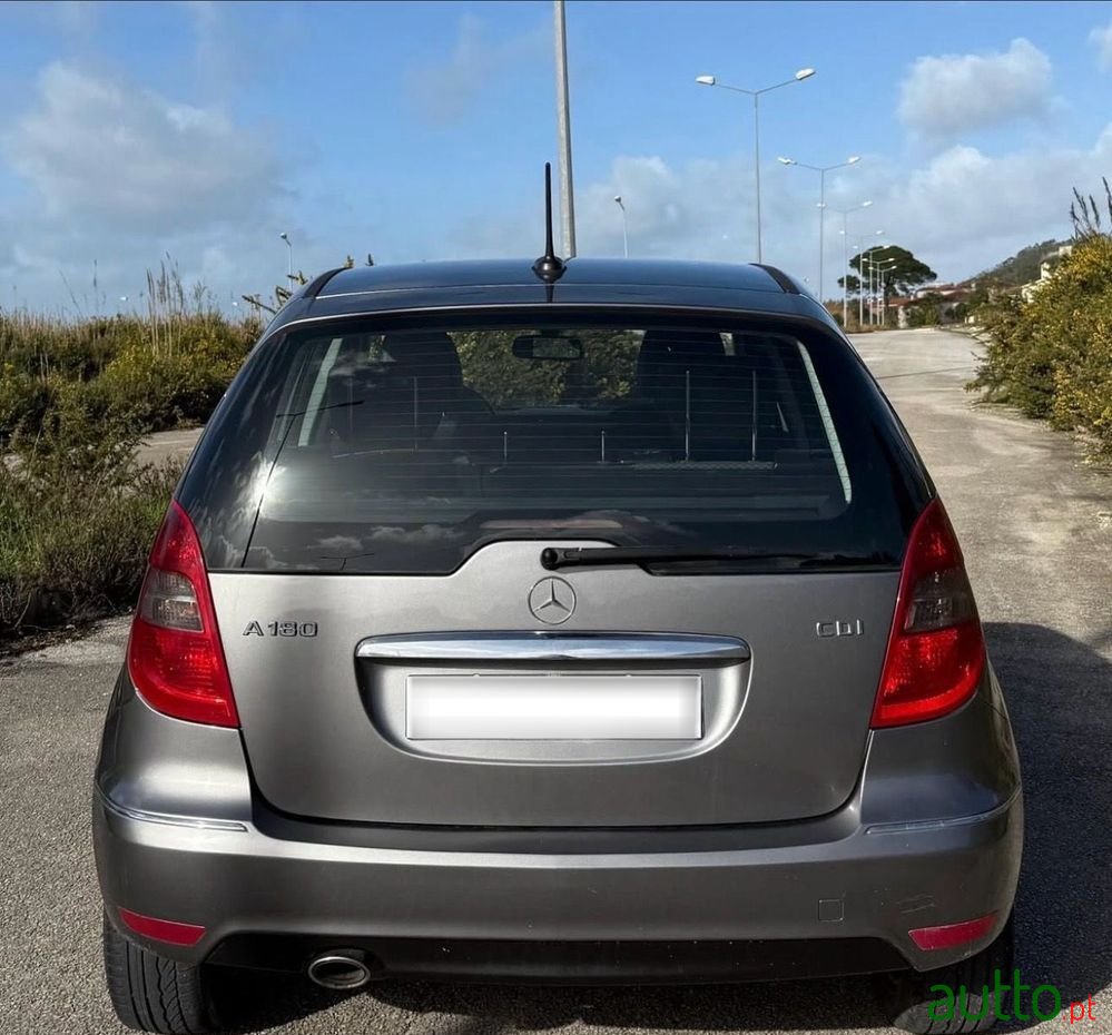 2009' Mercedes-Benz Classe A Cdi Avantgarde photo #3