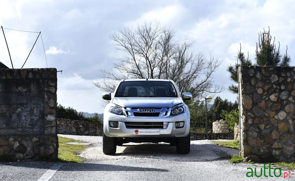 2016' Isuzu D-Max photo #4