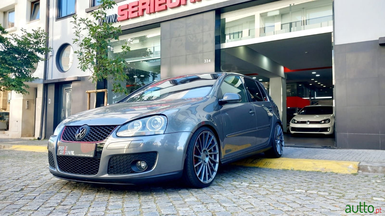 2008' Volkswagen Golf photo #1