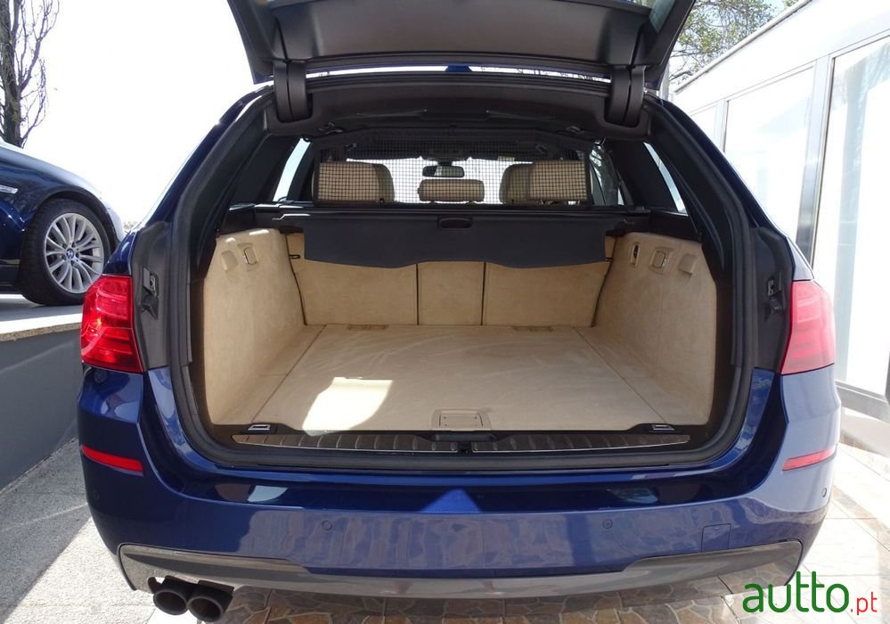 2016' BMW 520 D Pack M Auto photo #4