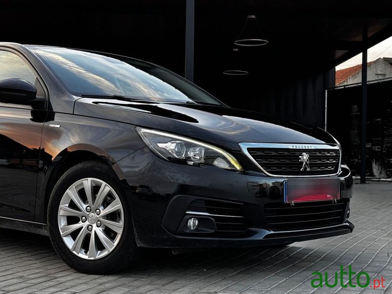 2020' Peugeot 308 photo #2