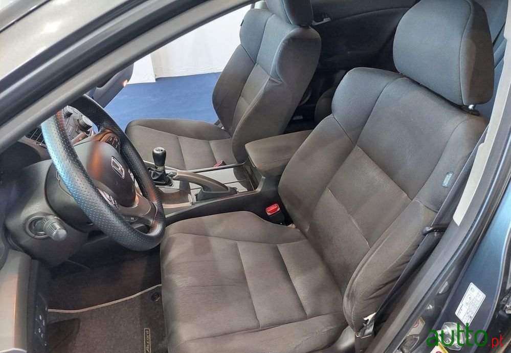 2010' Honda Accord Tourer photo #6