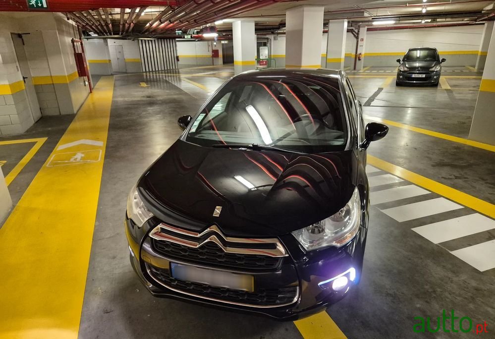 2014' Citroen DS4 1.6 E-Hdi So Chic photo #6