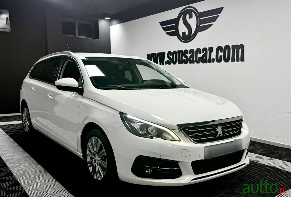 2020' Peugeot 308 photo #1
