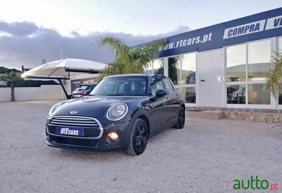 2015' MINI Cooper photo #4