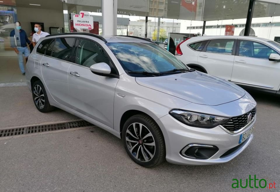 2018' Fiat Tipo Station Wagon photo #1
