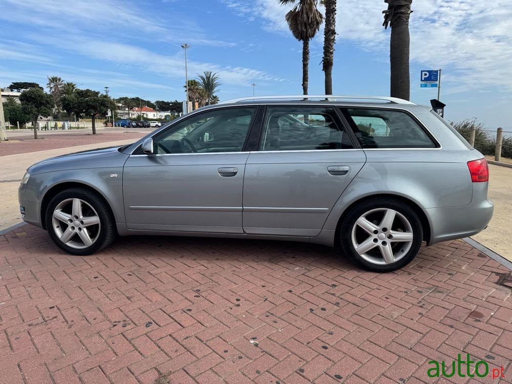 2005' Audi A4 Avant photo #2