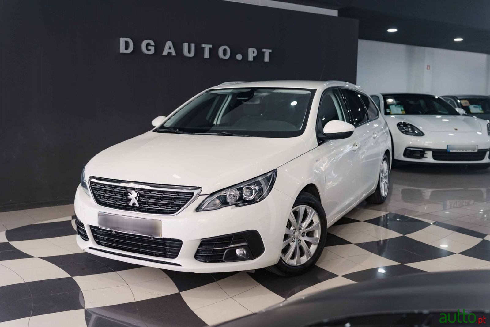 2018' Peugeot 308 Sw photo #1