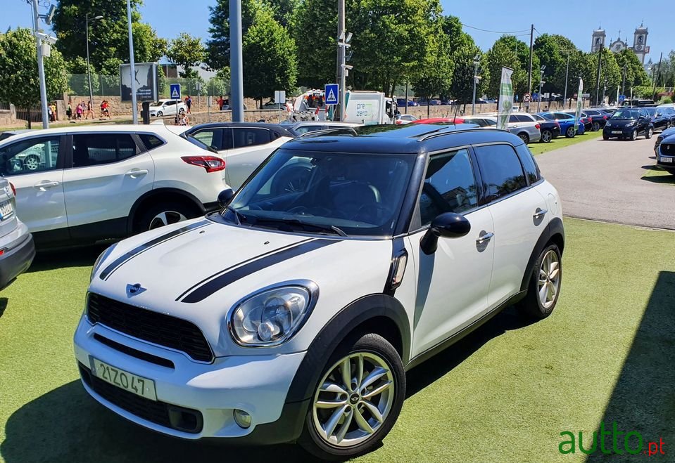 2010' MINI Countryman photo #3