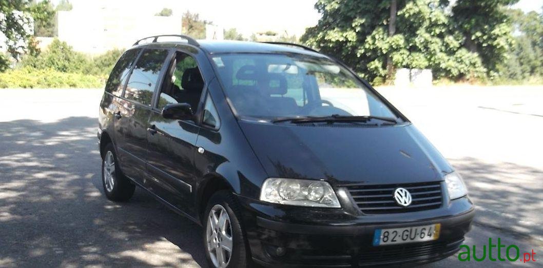 2003' Volkswagen Sharan photo #2