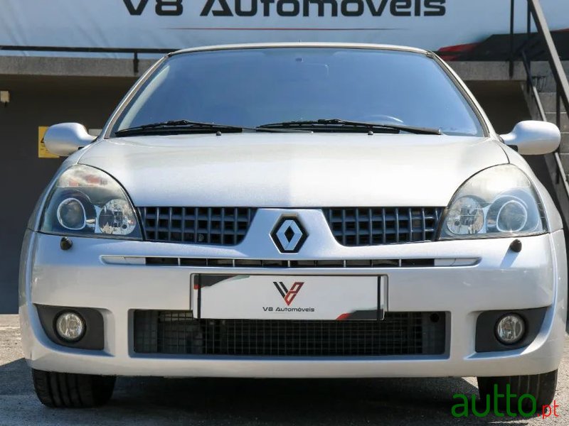 2000' Renault Clio Sport photo #2