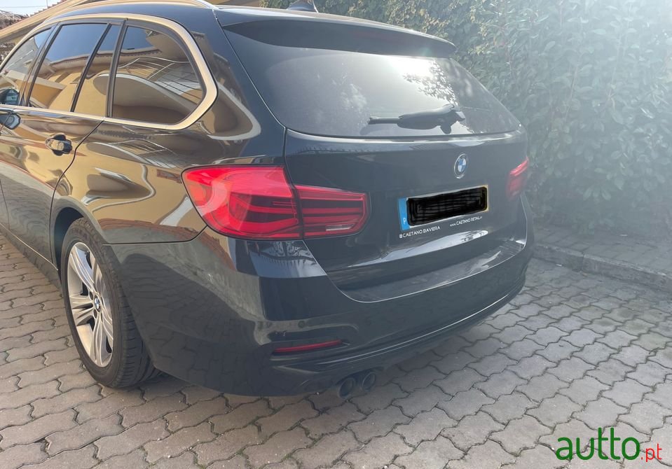 2017' BMW 320 photo #3