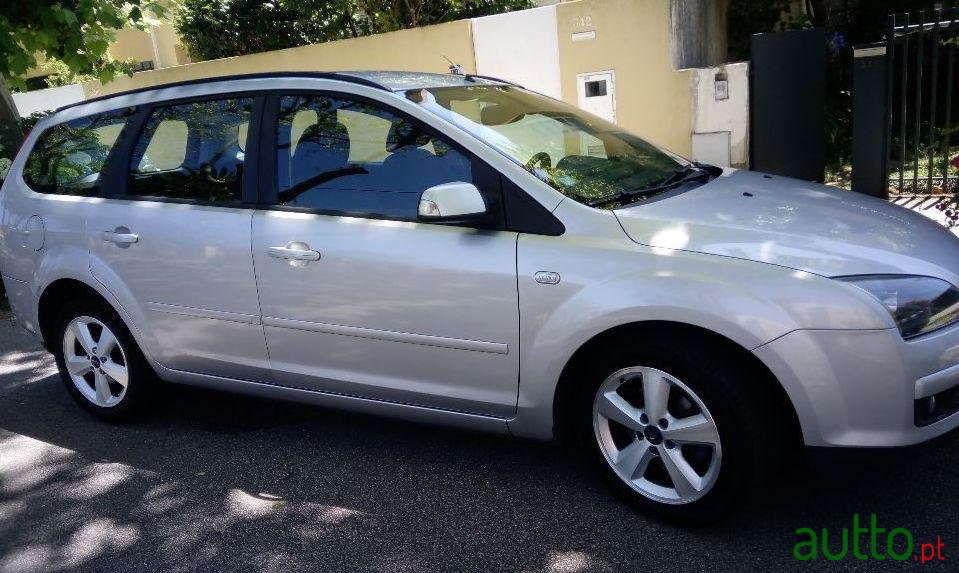 2007' Ford Focus Sw photo #2