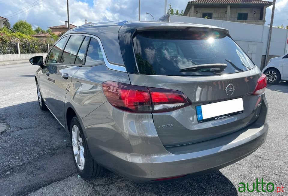 2017' Opel Astra Sports Tourer photo #5