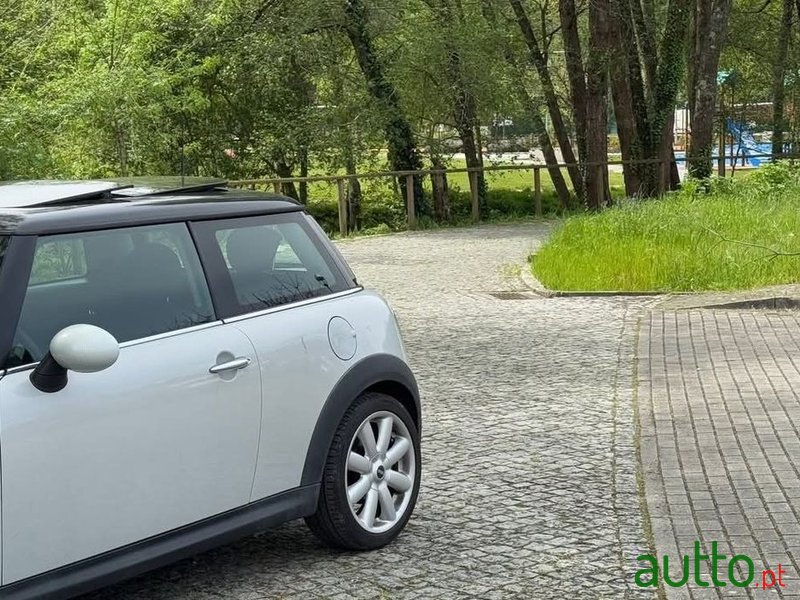 2010' MINI 3 Portas photo #4