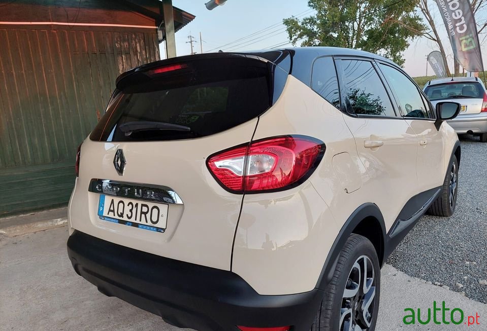 2016' Renault Captur photo #6