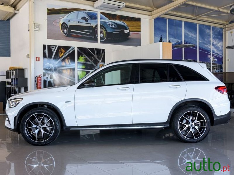 2021' Mercedes-Benz Classe Glc De 4Matic photo #3