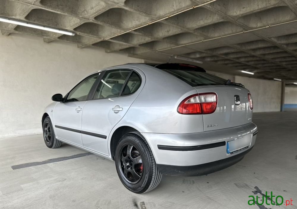 2001' SEAT Leon 1.4 16V Confort photo #6
