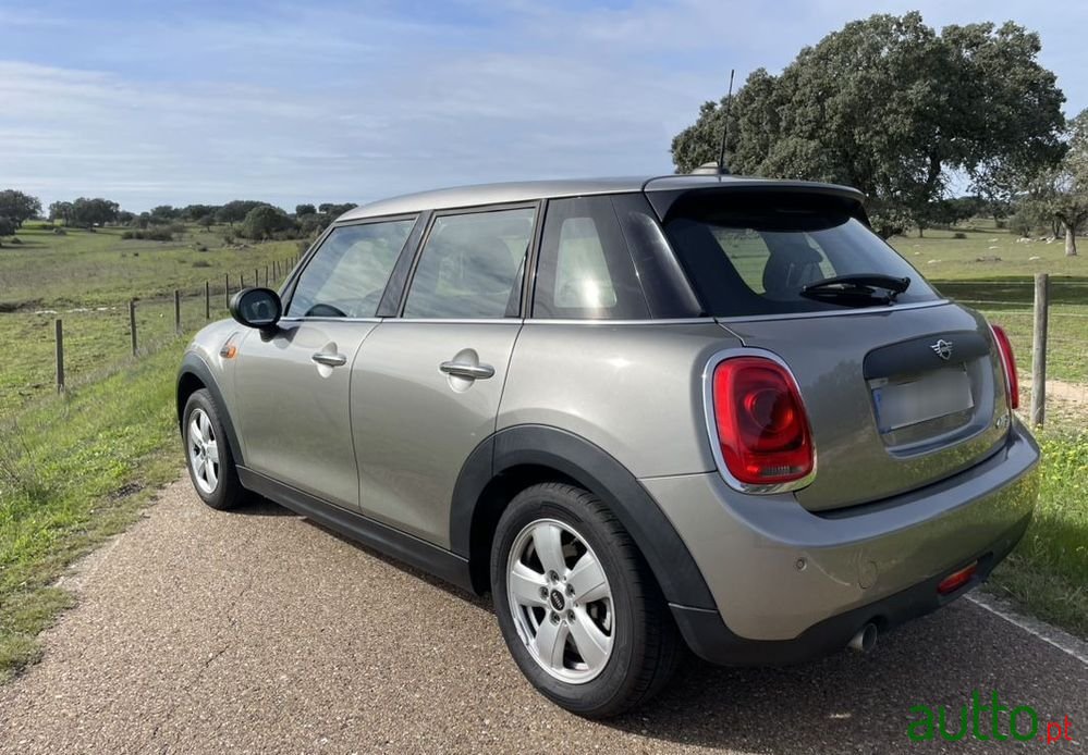 2018' MINI One D photo #4