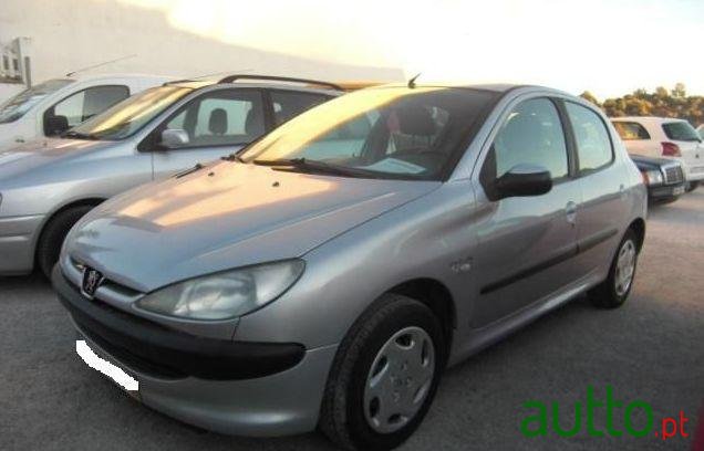2002' Peugeot 206 1.1 Color Line photo #2