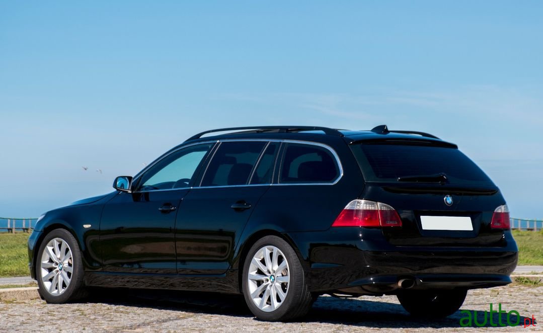 2008' BMW 520 photo #4