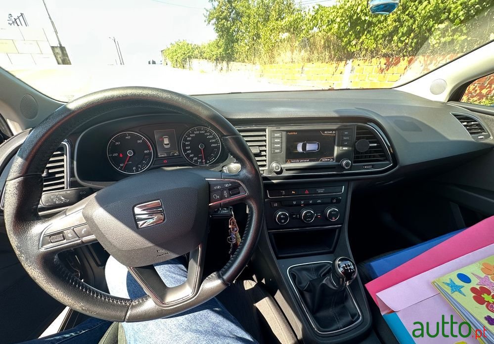 2015' SEAT Leon St photo #6