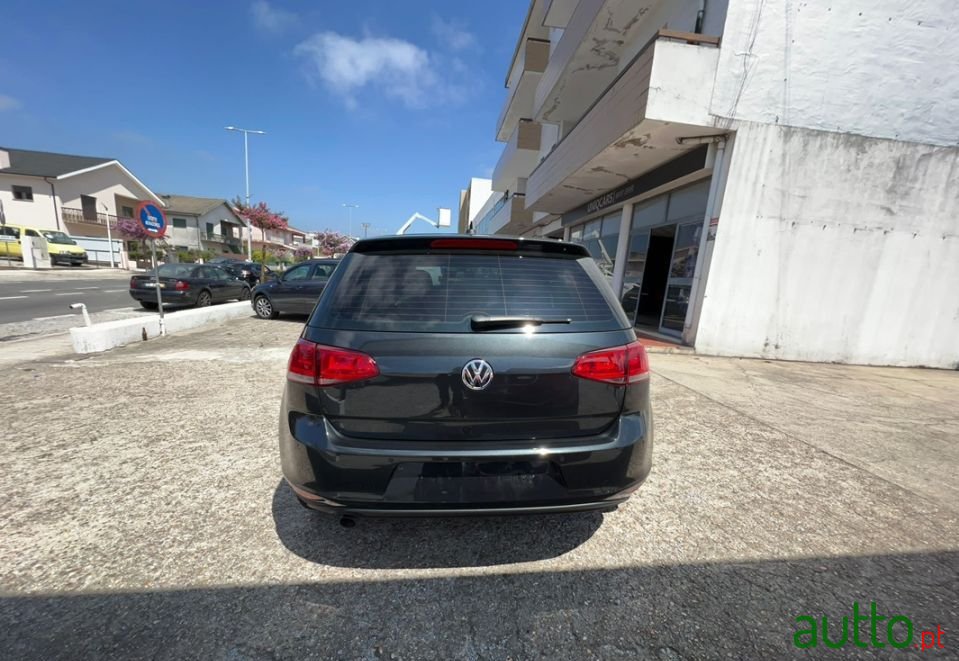 2016' Volkswagen Golf photo #5