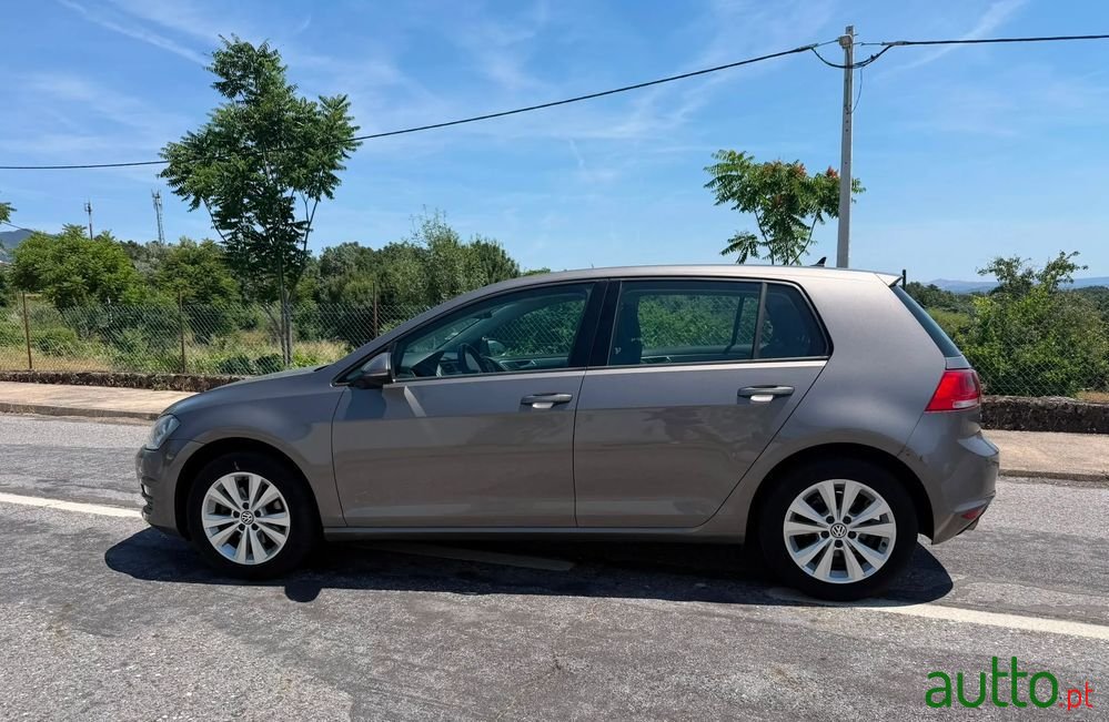 2016' Volkswagen Golf photo #2