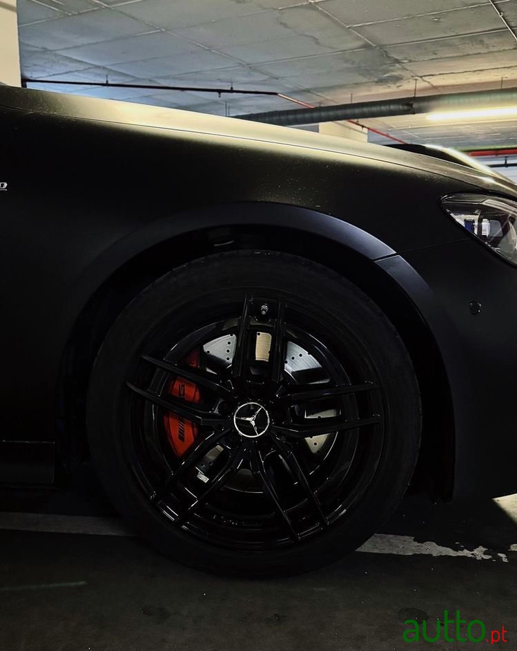 2020' Mercedes-Benz Classe E 4Matic+ photo #4