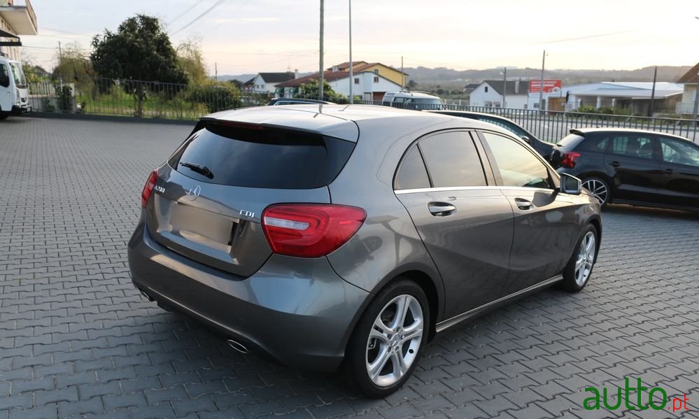 2013' Mercedes-Benz Classe A Cdi Be Urban photo #3