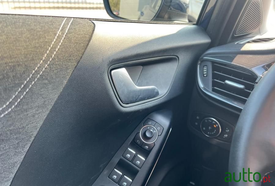 2023' Ford Puma photo #5