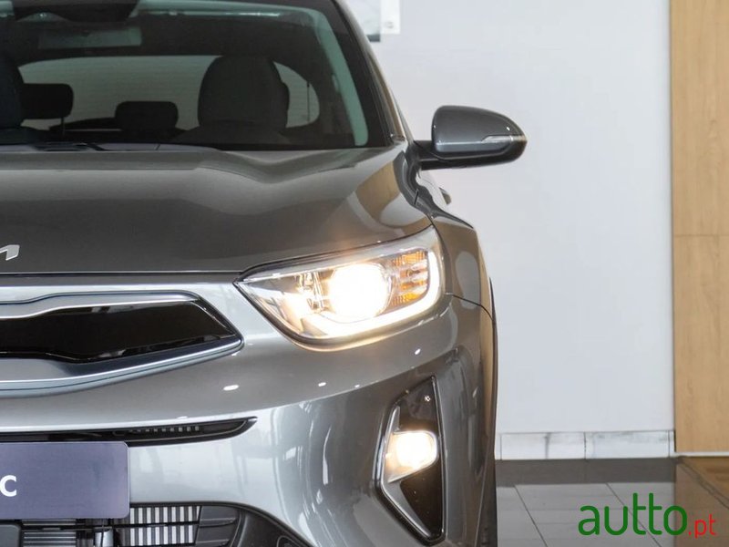 2024' Kia Stonic 1.2 Dynamic photo #4