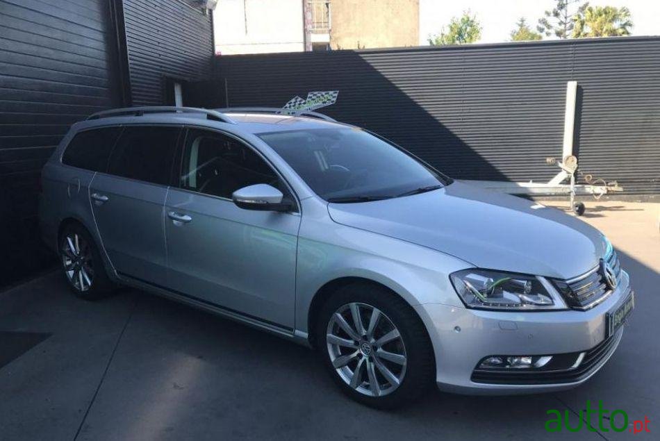 2014' Volkswagen Passat Variant photo #1