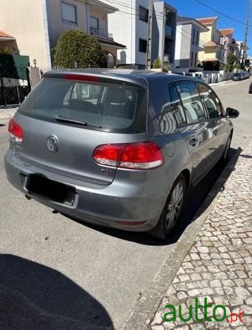 2011' Volkswagen Golf 1.6 Tdi Style Dsg photo #2
