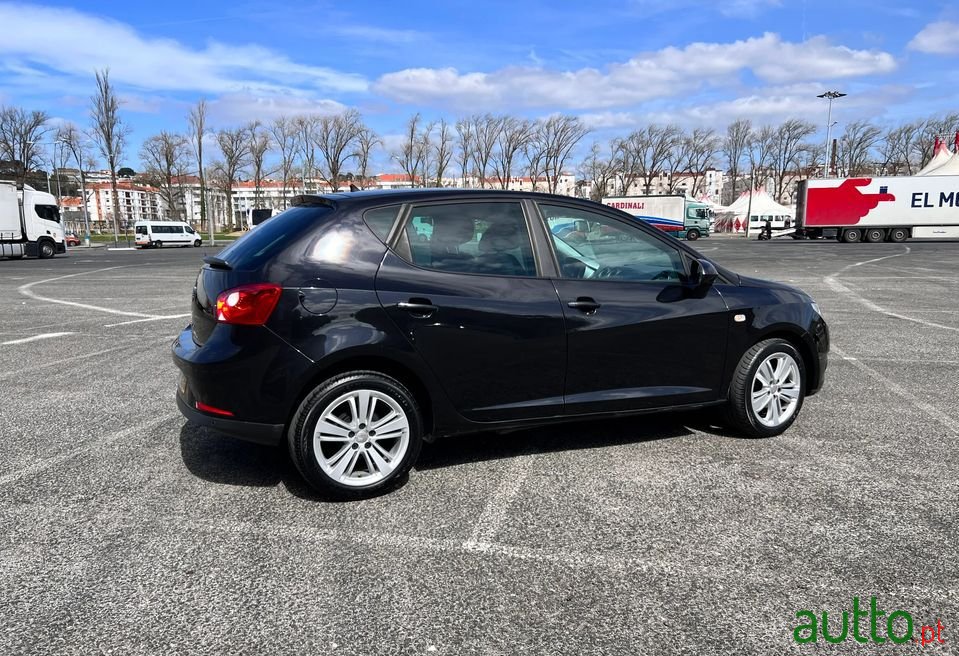 2010' SEAT Ibiza photo #5