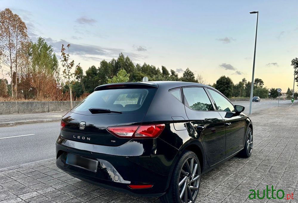 2013' SEAT Leon photo #6