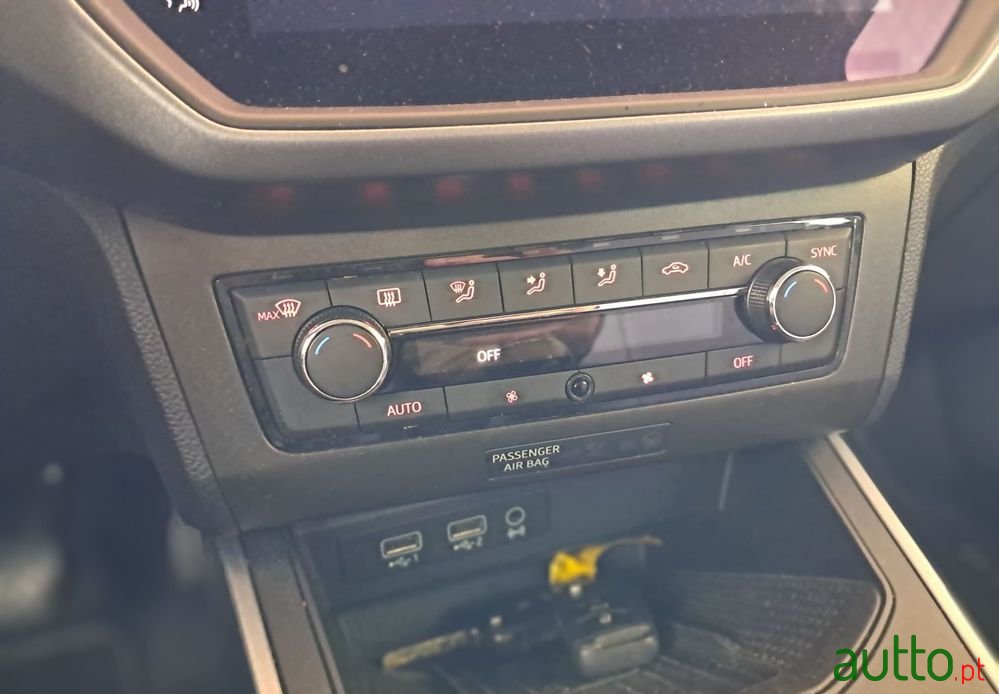 2019' SEAT Arona 1.6 Tdi Style photo #6