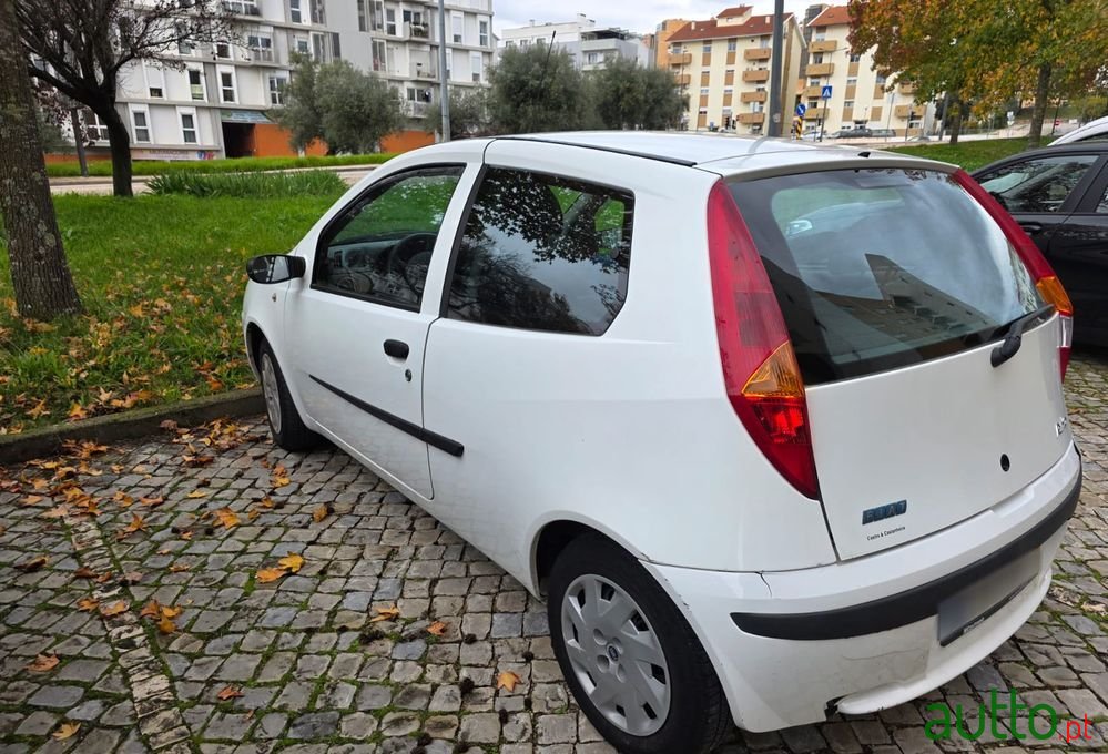 2002' Fiat Punto 1.2 60 Active photo #2