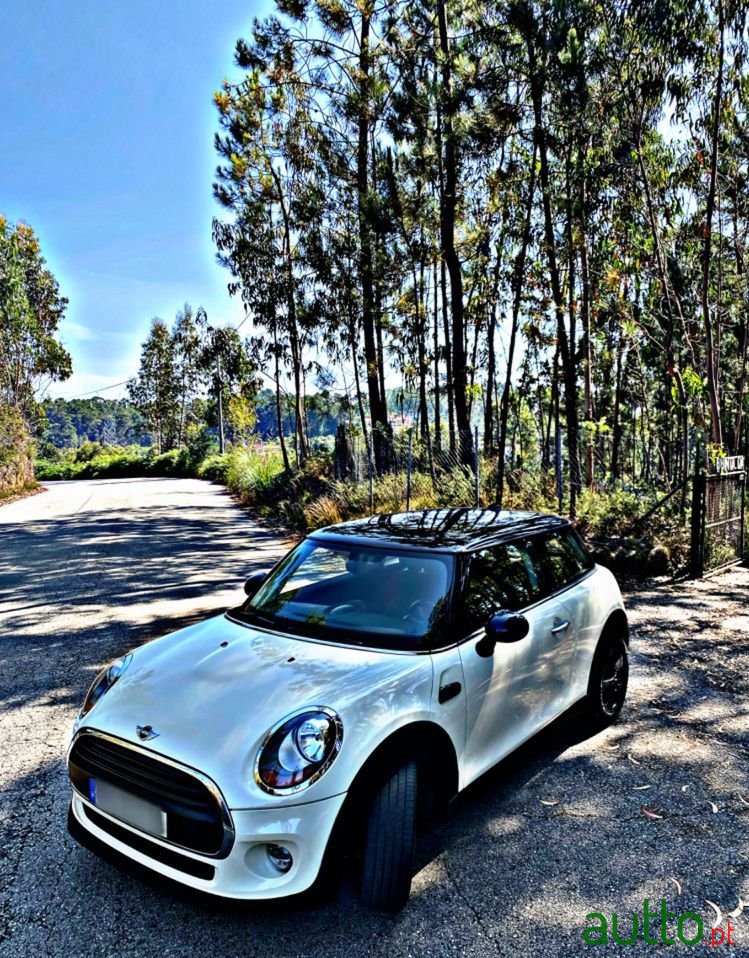 2016' MINI Cooper D photo #3