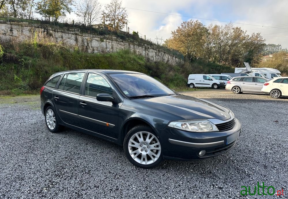 2004' Renault Laguna Break photo #1