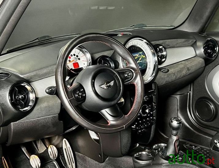 2012' MINI Cooper photo #6