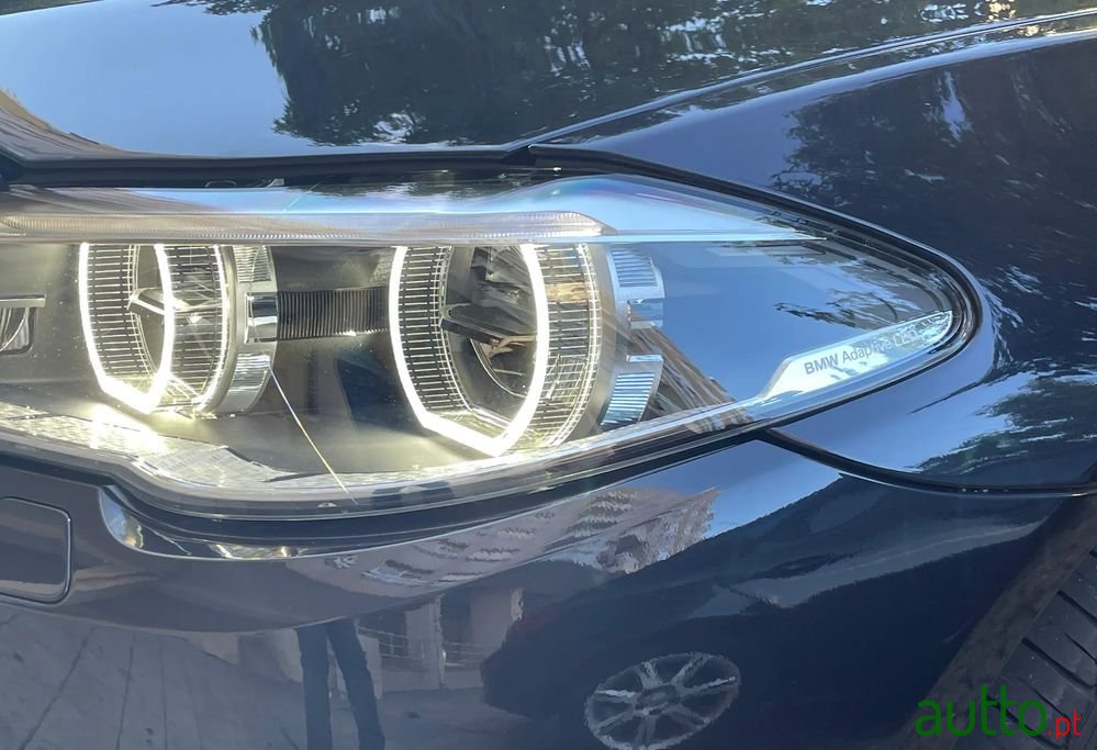 2015' BMW 520 D Pack M Auto photo #2