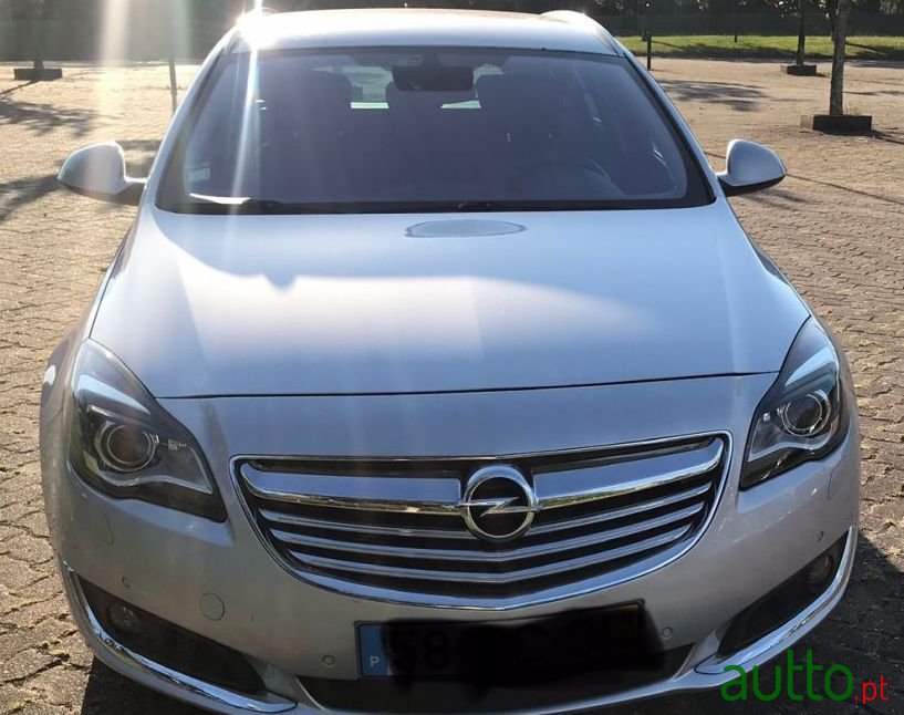 2014' Opel Insignia Sports Tourer Sw photo #2