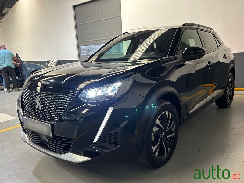 2023' Peugeot 2008 photo #4