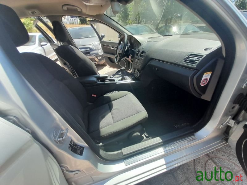 2010' Mercedes-Benz C-220 photo #4