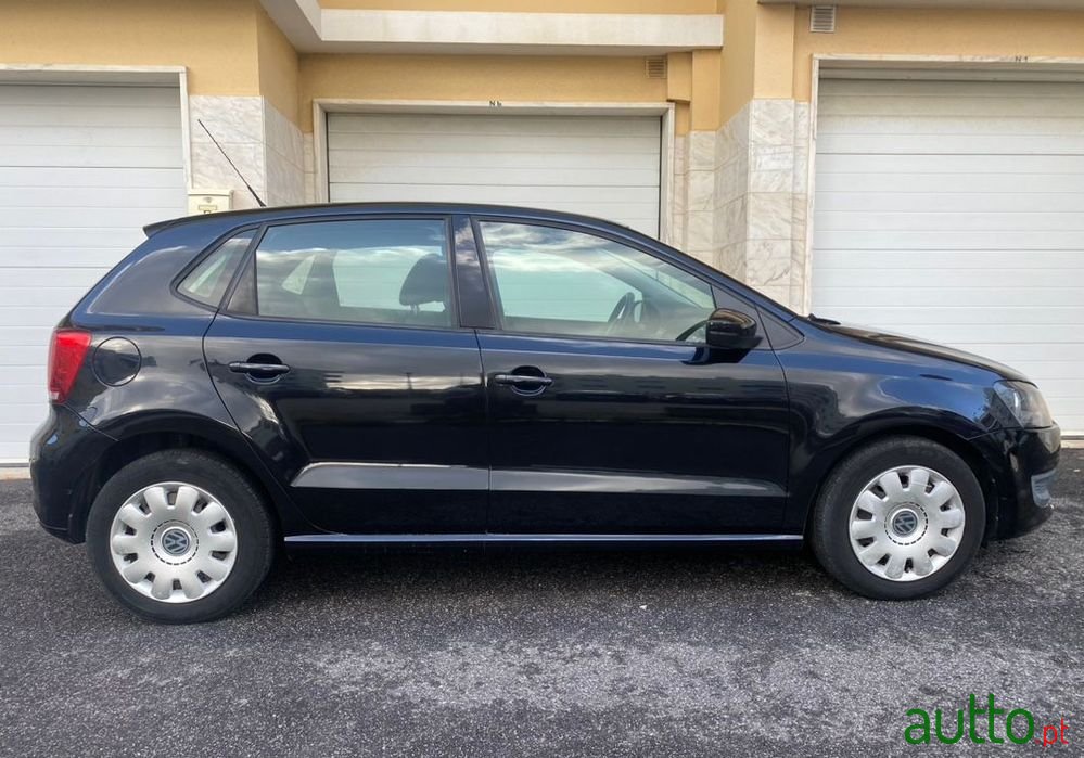 2012' Volkswagen Polo photo #6