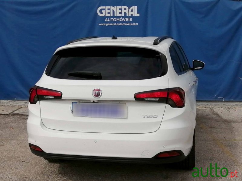 2019' Fiat Tipo Station Wagon photo #4