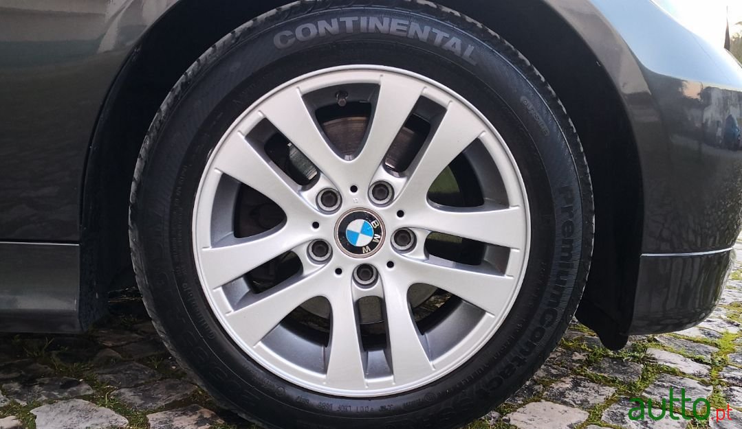 2008' BMW 320 photo #6