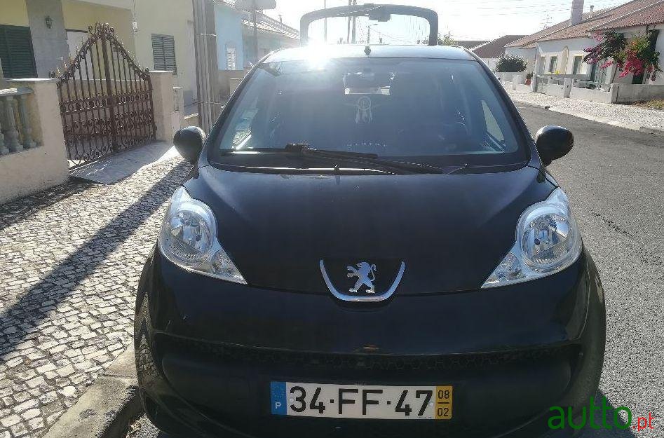 2008' Peugeot 107 Trendy photo #2