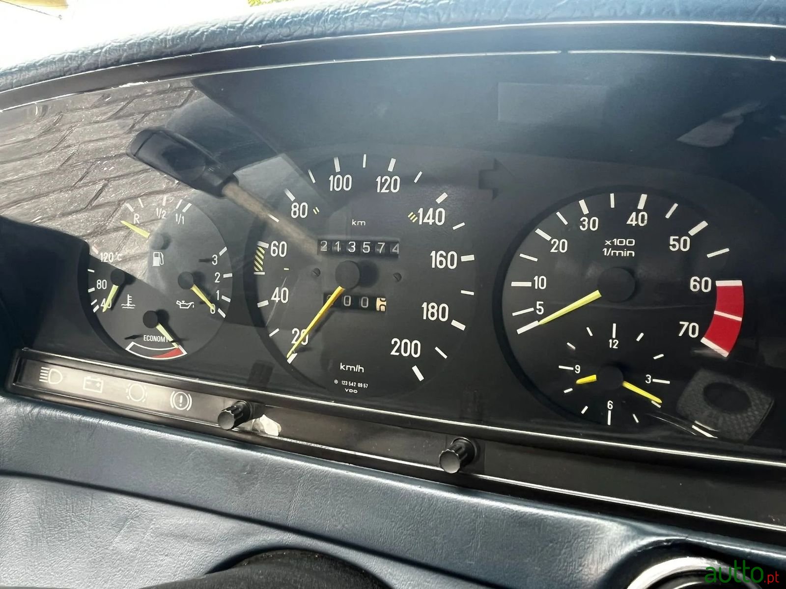 1983' Mercedes-Benz 230 photo #3